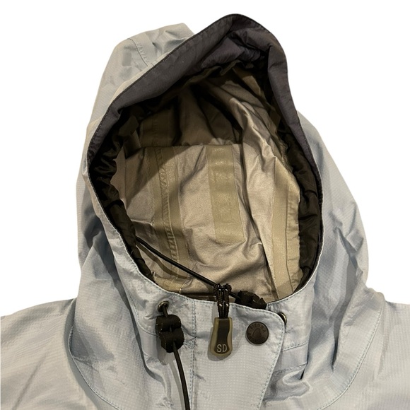 Sierra Designs Powder Blue Windbreaker - Picture 2 of 9